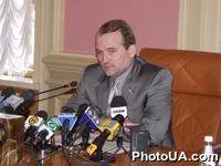 Первый заместитель Главы ВС Украины В. Медведчук на  традиционной пресс-конференции руководства Верховного Совета Украины