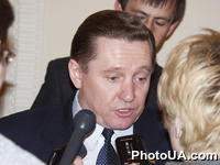 Народный депутат Украины, глава фракции Народно-демократической партии А. Карпов во время интервью по случаю подписания Соглашения о сотрудничестве между фракцией Народно-демократической партии Украины и фракцией "Трудовая Украина"