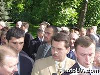 Президент Украины Л.Кучма и руководитель Управления пресс-службы Президента Украины принимают участие в торжествах, посвященных празднованию 56-й годовщине Победы в Великой Отечественной войне