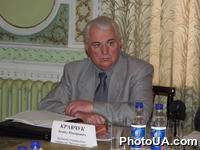 Заседание круглого стола "Интеллектуальная экономика - будущее Украины" при участии президента Украинского общества "Интелект нации" Леонида Кравчука