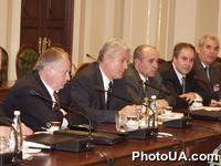 Представители делегации Молдовы на официальной встрече Президента Молдова Владимира Воронина с Главой Верховного Совета Украины Иваном Плющем во время двухдневного визита Президента Молдовы в Украину