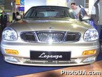 Экспозиция выставки 9-го Междунароного автосалона SIA'2001