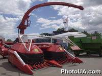 Сельскохозяйственная техника. Международная выставка-ярмарка "АГРО-2001" в с. Чубинском, Бориспольского района Киевской области