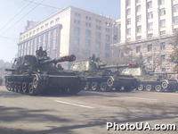 Праздничный парад, посвященный 10-й годовщине Независимости Украины. Лучшие образцы военной техники на Крещатике в Киеве