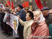 Митинг у стен Кабинета Министров Украины, организованный Всеукраинской Чернобыльской народной партией "За благосостояние и социальную защиту народа" в защиту прав чернобыльцев
