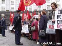 Митинг у стен Кабинета Министров Украины, организованный Всеукраинской Чернобыльской народной партией "За благосостояние и социальную защиту народа" в защиту прав чернобыльцев