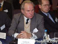 Главный редактор журнала "Политика и время" МИД Украины Леонид Байдак
