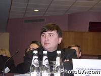 Заседание Круглого стола "Выборы 2002: внешнеполитические ориентиры политических партий и блоков" (УЦЭПИ). Шеф-редактор ИАС телеканала "Интер" Алексей Мустафин