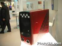 Экспозиция международной выставки-ярмарки CeBIT-2002 (г. Ганновер, Германия). Компьтерные технологии. Модель системного блока