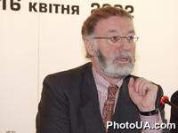 Посол Федеративной Республики Германия в Украине Дитмар Штюдеманн на заседании Круглого стола "Существует ли баланс между журналистикой, политикой и работой с общественностью?"