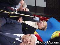 Лидер БЮТ, народный депутат Украины Юлия Тимошенко выступает перед участниками митинга "Восстань, Украина!" на Европейской площади в Киеве, организованного украинскими оппозиционными силами