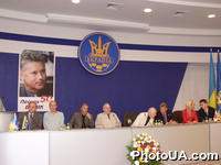 В пресс-центре футбольного клуба "Динамо" состоялось чествование по случаю 50-летнего юбилея главного тренера национальной сборной Украины по футболу Леонида Буряка