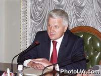 Председатель Верховной Рады Украины В.Литвин на встрече с руководством восьмого Всемирного конгресса украинцев во главе с Президентом Всемирного конгресса украинцев А.Лозинским. Киев
