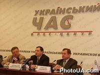 Пресс-конференция в агенстве "Украинский час" по поводу создания Ассоциации отечественных проиизводителей средств защиты растений. А.Карповский, С.Герасименко, А.Щеглов