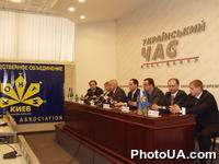 Пресс-конференция ПО "Киев-Конти", посвященная приобретению Курской кондитерской фабрики в России