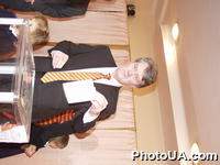 Выборы Президента Украины-2004. Кандидат на пост президента Украины В.Ющенко принял участие в президентских выборах, проголосовав на избирательном участке