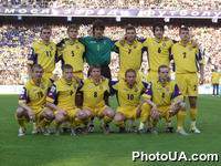 Матч отборочного турнира Чемпионата Европи 2006 по футболу в Киеве между сборными командами Украины и Казахстана. Игроки сборной команды Украины