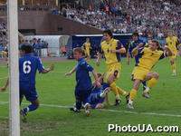 Матч отборочного турнира Чемпионата Европы 2006 по футболу в Киеве между сборными командами Украины и Казахстана