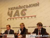 Презентация выпуска корпоративных облигаций группы "Союз-Виктан". В работе приняли участие: глава наблюдательного совета ООО "группа компаний "Союз-Виктан" А.Охлопков и заместитель главы правления АБ "ИНГ Банк Украина" В.Гонтарева