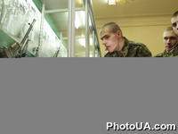 В Центральном музее Вооруженных Сил Украины состоялось официальное открытие выставки "Солдат и оружие", которая посвящена Дню защитника Отечества