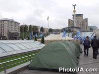 Палатки стронников Партии регионов на Майдане Незалежности