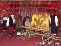 В Украинском Доме проходит выставка памяти жертв Голодомора 1932-1933 годов в Украине