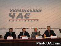 Презентация "Клуба будущих миллионеров". На фото: Владимир Спиваковский,  Вячеслав Кредисов, Николай Кобзов и Игорь Губерников