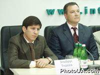Пресс-конференция на тему: "Украина - не Грузия: недопущение конфликта с Россией". На фото: народный депутат Эльбрус Тедеев и председатель Всеукраинского Совета российских соотечественников, народный депутат Вадим Колесниченко