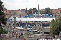 Мероприятия на Народной площади (Piazza del Popolo) в Риме по случаю Дня Полиции. Италия