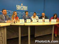 Дмитрий Разумков представил кандидатов в народные депутаты Украины от политической партии "Слуга народа" в одномандатных округах Киевской области
