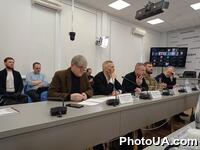 "Важкий 2024 рік та непрогнозований 2025: ключові загрози та очікування". Публічна дискусія 